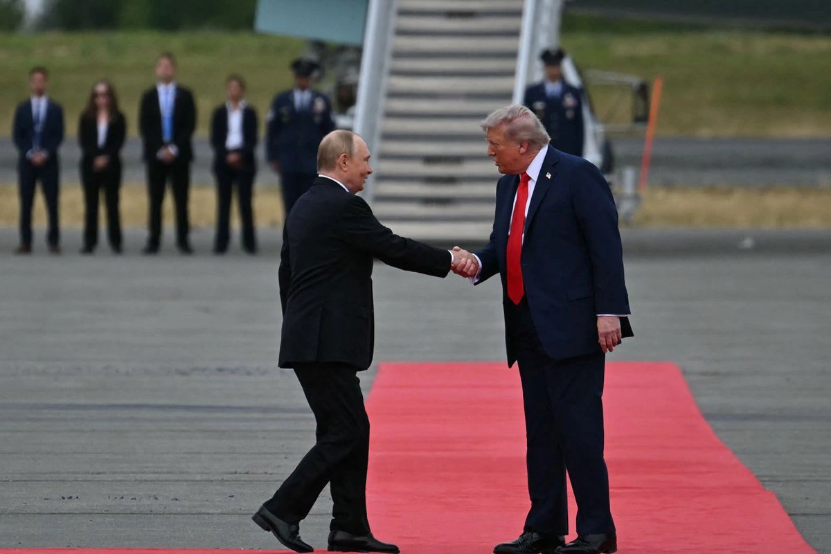 Между Трампом и Путиным состоялся телефонный разговор Между Трампом и Путиным состоялся телефонный разговор