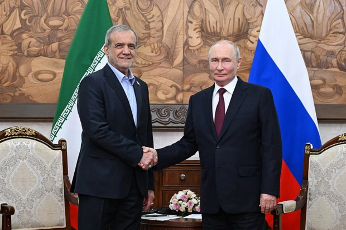 Putin İran prezidenti ilə görüşüb