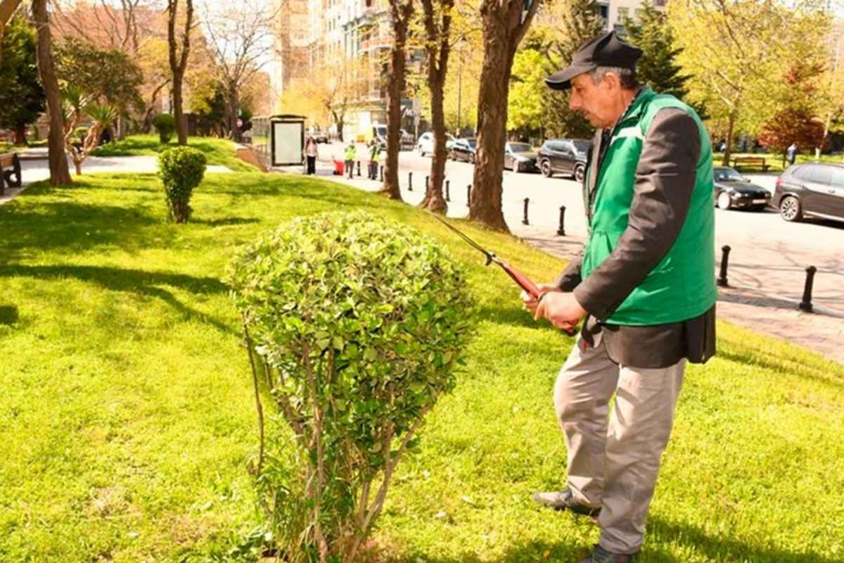 Bakıda genişmiqyaslı təmizlik işləri aparılıb, güclü yağışdan sonra yığılan torpaq qatı təmizlənib Bakıda genişmiqyaslı təmizlik işləri aparılıb, güclü yağışdan sonra yığılan torpaq qatı təmizlənib