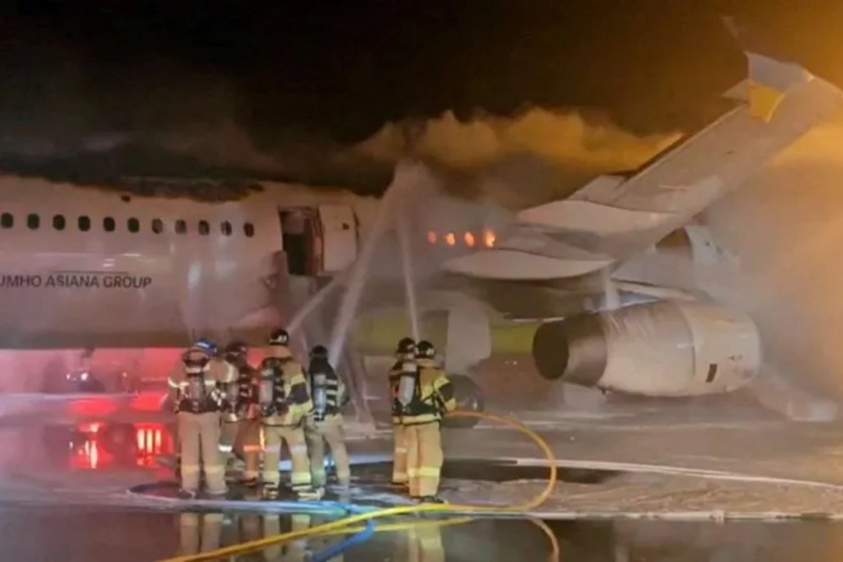 A passenger plane was forced to land in China due to a power bank catching fire in the cabin A passenger plane was forced to land in China due to a power bank catching fire in the cabin