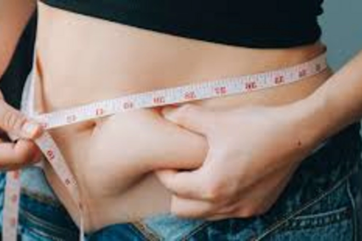 Врач объяснила, как отличить отеки от лишнего веса