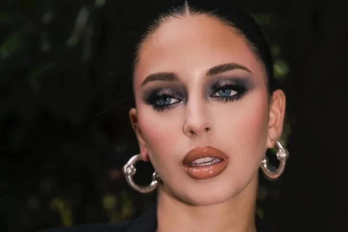 Bloger bunlara ayda 100 000 dollar xərcləyir Bloger bunlara ayda 100 000 dollar xərcləyir