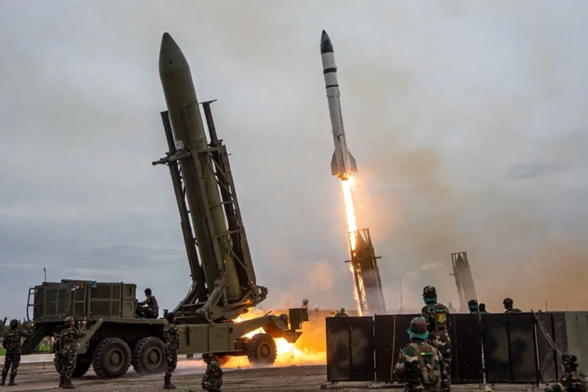 BƏƏ İranın 7 ballistik raket və 15 dron ələ keçirdi