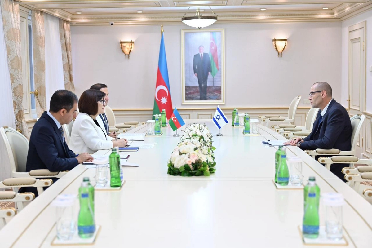 Sahibə Qafarova İsrailin Azərbaycanda yeni təyin olunmuş səfiri ilə görüşüb