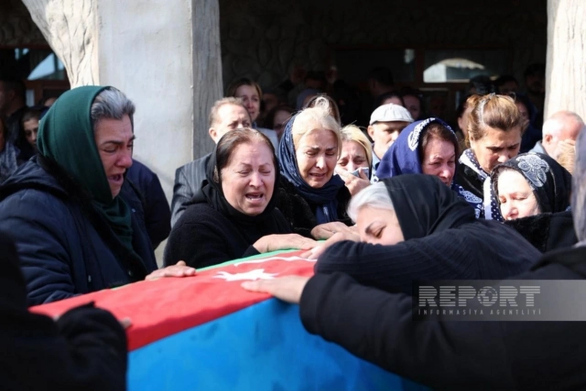 İtkin-şəhid Mikayıl Əliyevin nəşinin qalıqları dəfn edilib İtkin-şəhid Mikayıl Əliyevin nəşinin qalıqları dəfn edilib