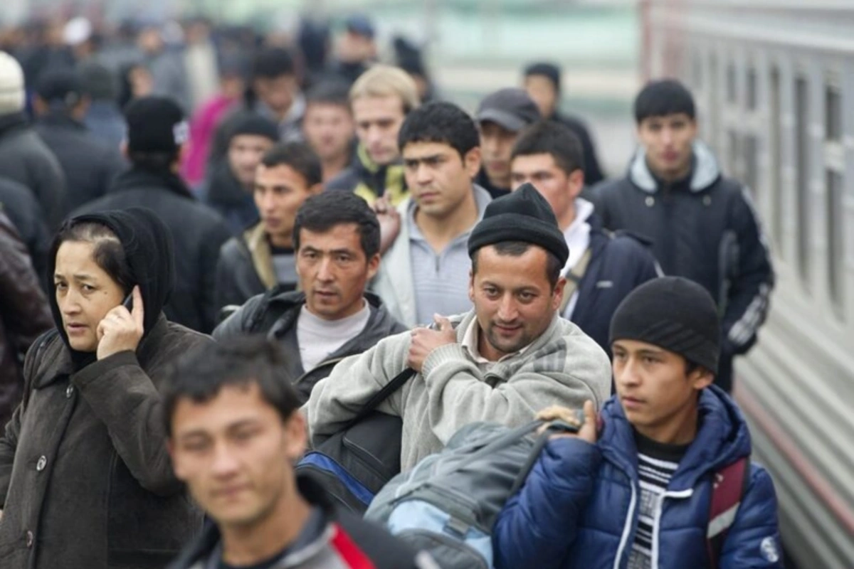 Из Москвы депортируют тысячи мигрантов Из Москвы депортируют тысячи мигрантов