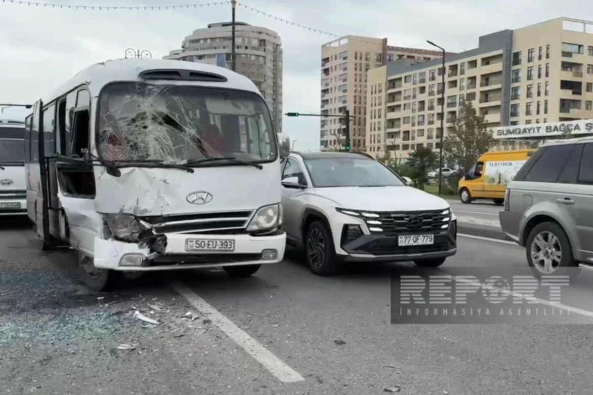 Sumqayıtda avtobuslar toqquşub, xəsarət alanlar var
