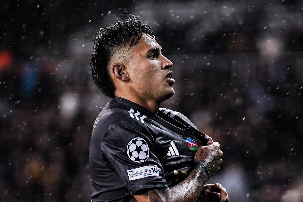 Qarabağ Ayaksla oyunda yenidən hesabda önə keçib