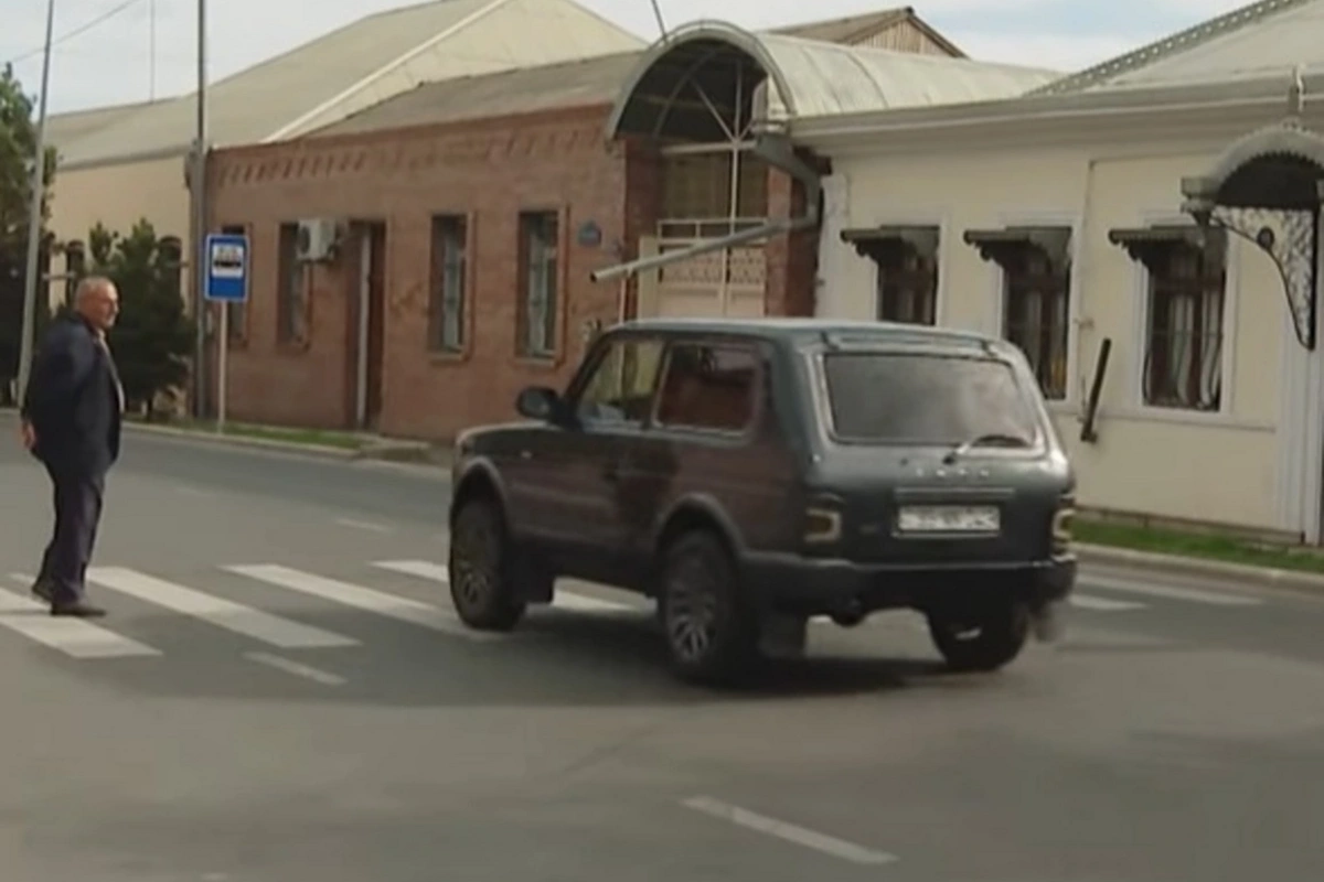 Gəncədə sürücülərin təhlükə manevrləri: Polis hərəkətə keçdi