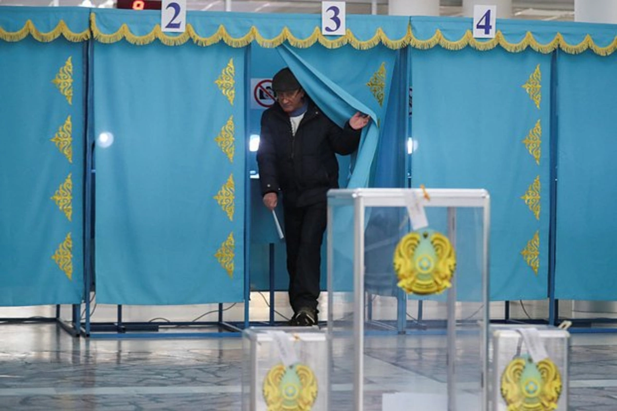 Qazaxıstanda yeni Konstitusiya qəbul edilib