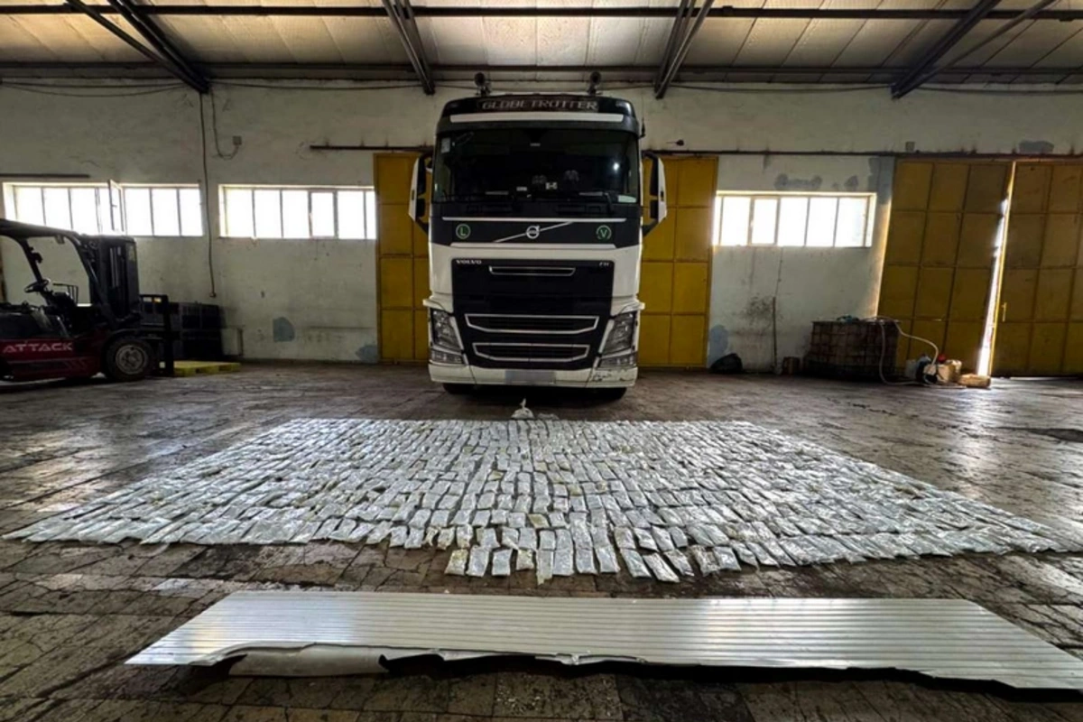 Naxçıvanda xüsusi üsulla gizlədilmiş 39 kiloqramdan artıq heroin aşkarlanıb