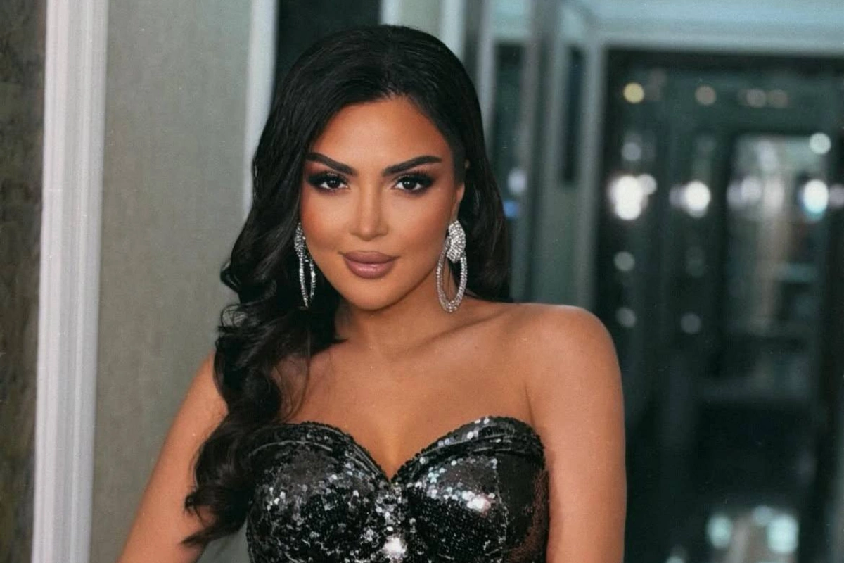 Vəfa türkiyəli məşhura görə maşınını satır - 170 000 AZN verib onunla duet oxuyacaq