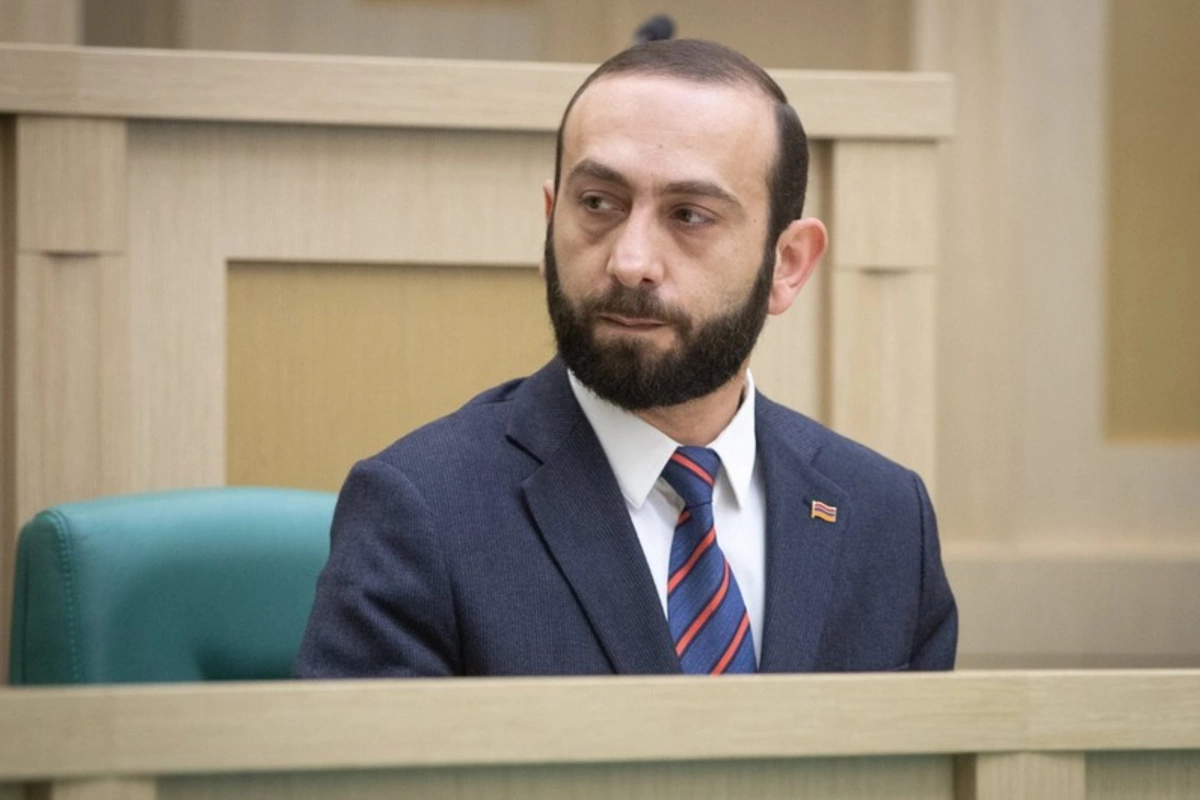 Mirzoyan: Ermənistan BRİKS-də müşahidəçi statusu almaqda maraqlıdır