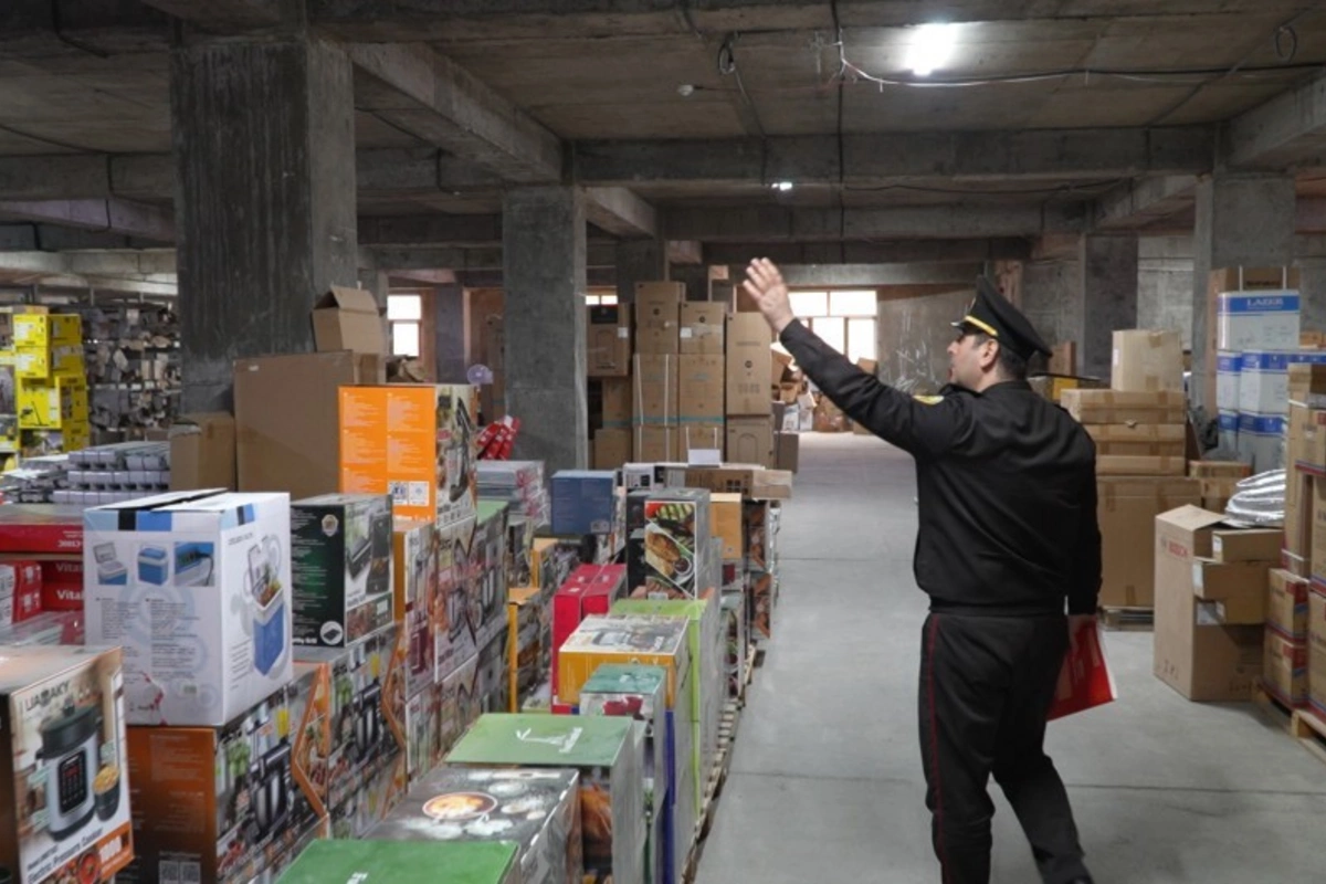 Omidin bir mağazasının fəaliyyəti qismən MƏHDUDLAŞDIRILIB