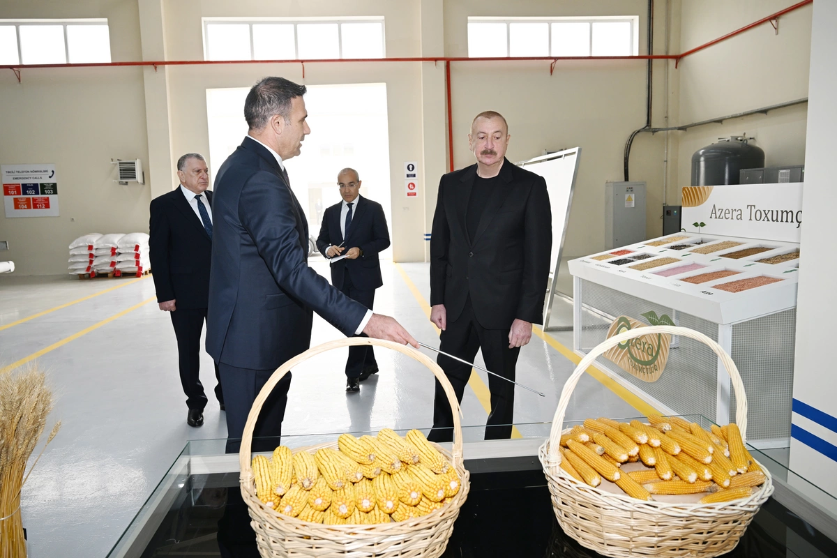 Sabirabad Sənaye Məhəlləsində toxum istehsalı müəssisəsinin fəaliyyəti ilə tanışlıq Sabirabad Sənaye Məhəlləsində toxum istehsalı müəssisəsinin fəaliyyəti ilə tanışlıq