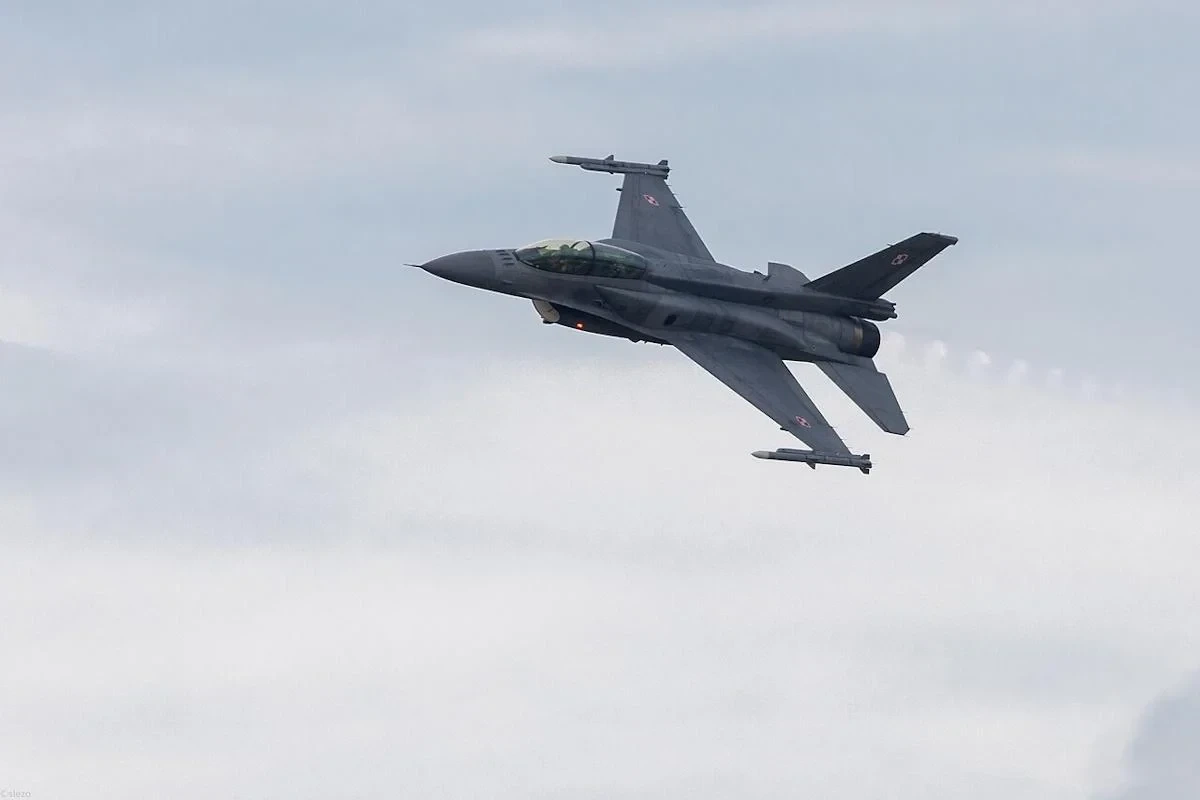 Poland again scrambled fighter jets due to Russian drones Poland again scrambled fighter jets due to Russian drones