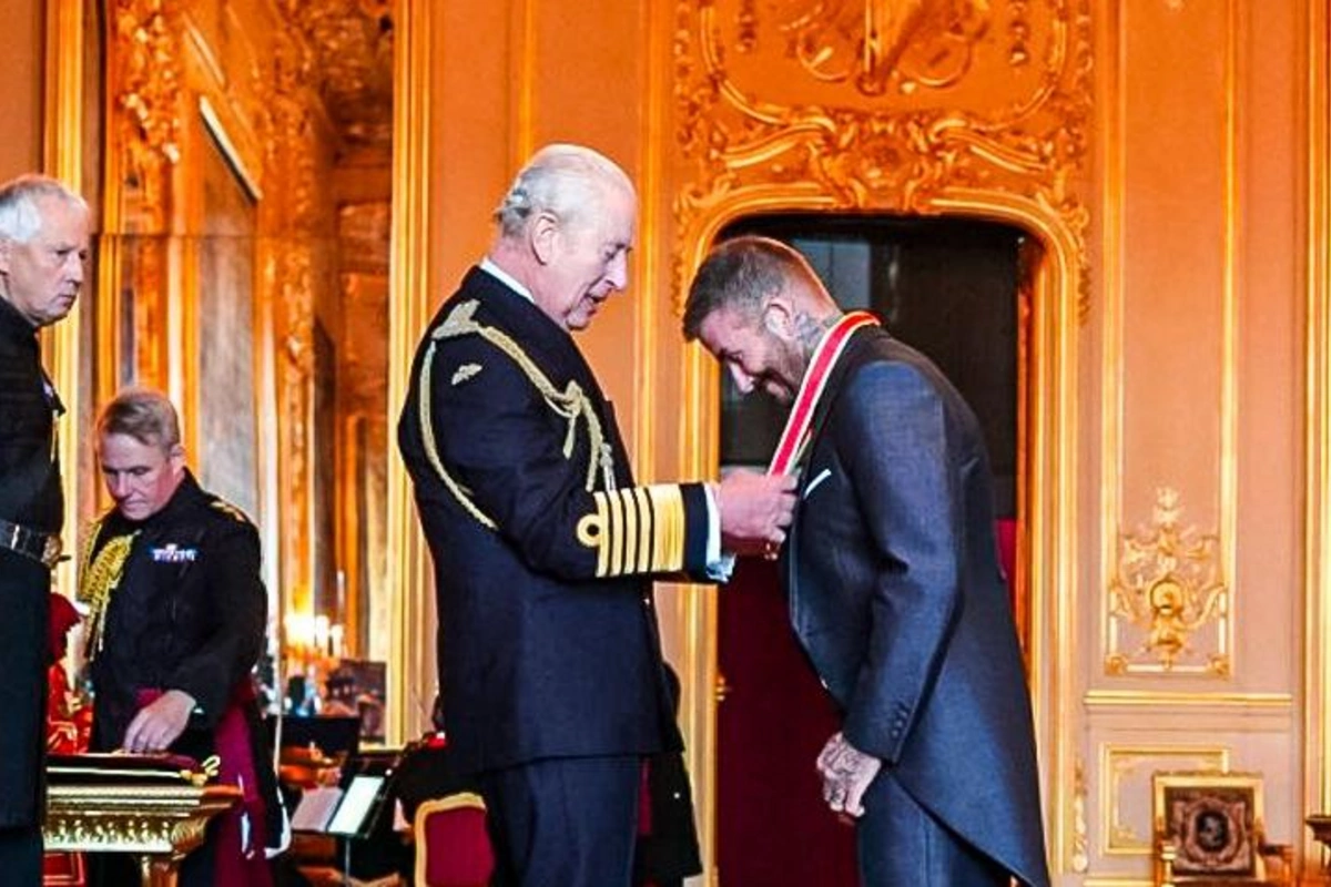 Britaniya kralı Bekhemə cəngavər titulu verdi