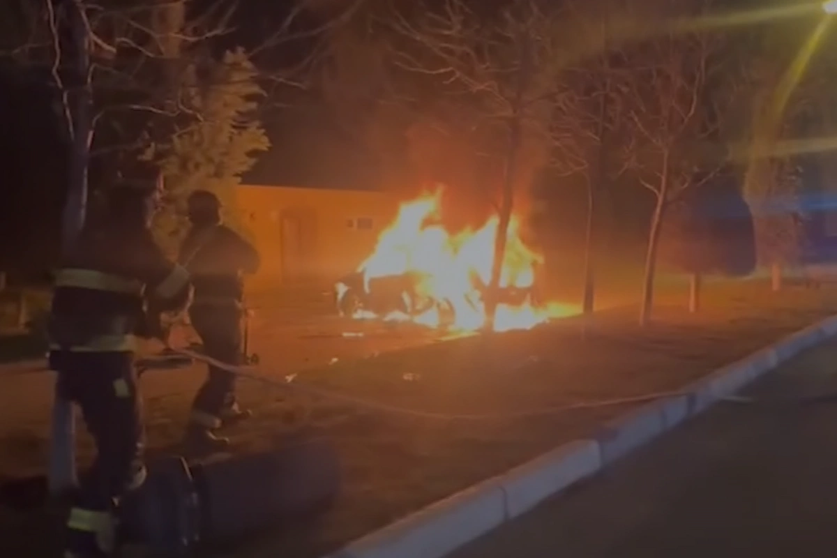 KİA ilə Prius toqquşdu - Biri YANDI