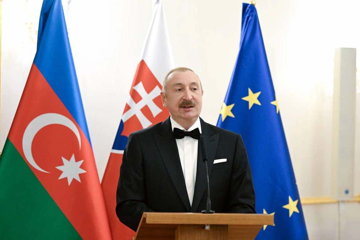 İlham Əliyev Slovakiya Prezidentini Azərbaycana səfərə dəvət edib