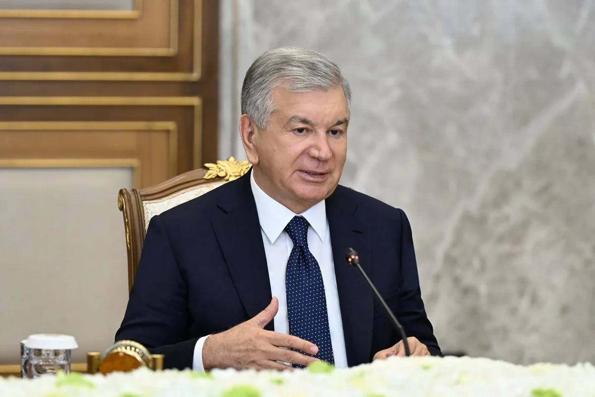 Mirziyoyev: Tələbə qızların sayının artması Özbəkistanda Üçüncü İntibah dövrünün əlamətidir