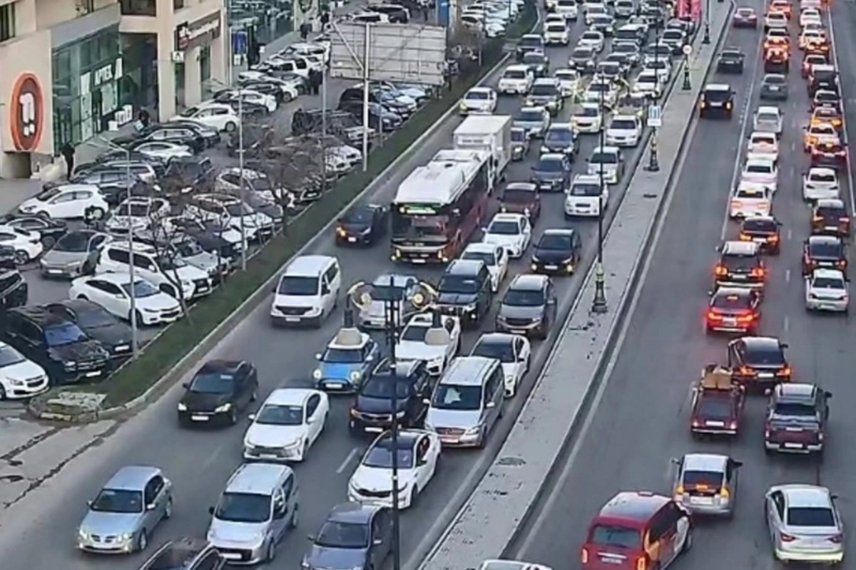 Paytaxtın sıxlıq müşahidə olunan küçələri