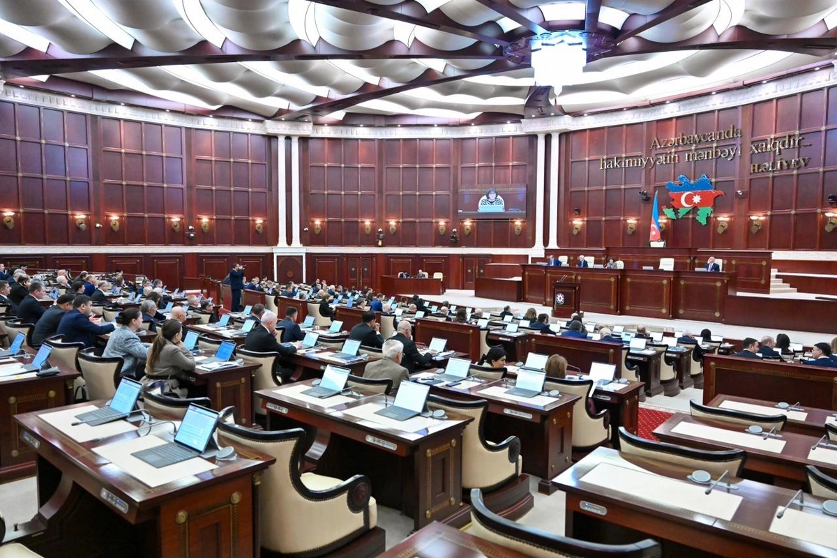 Parlament İnzibati Xətalar Məcəlləsinə çoxsaylı dəyişiklikləri qəbul edib