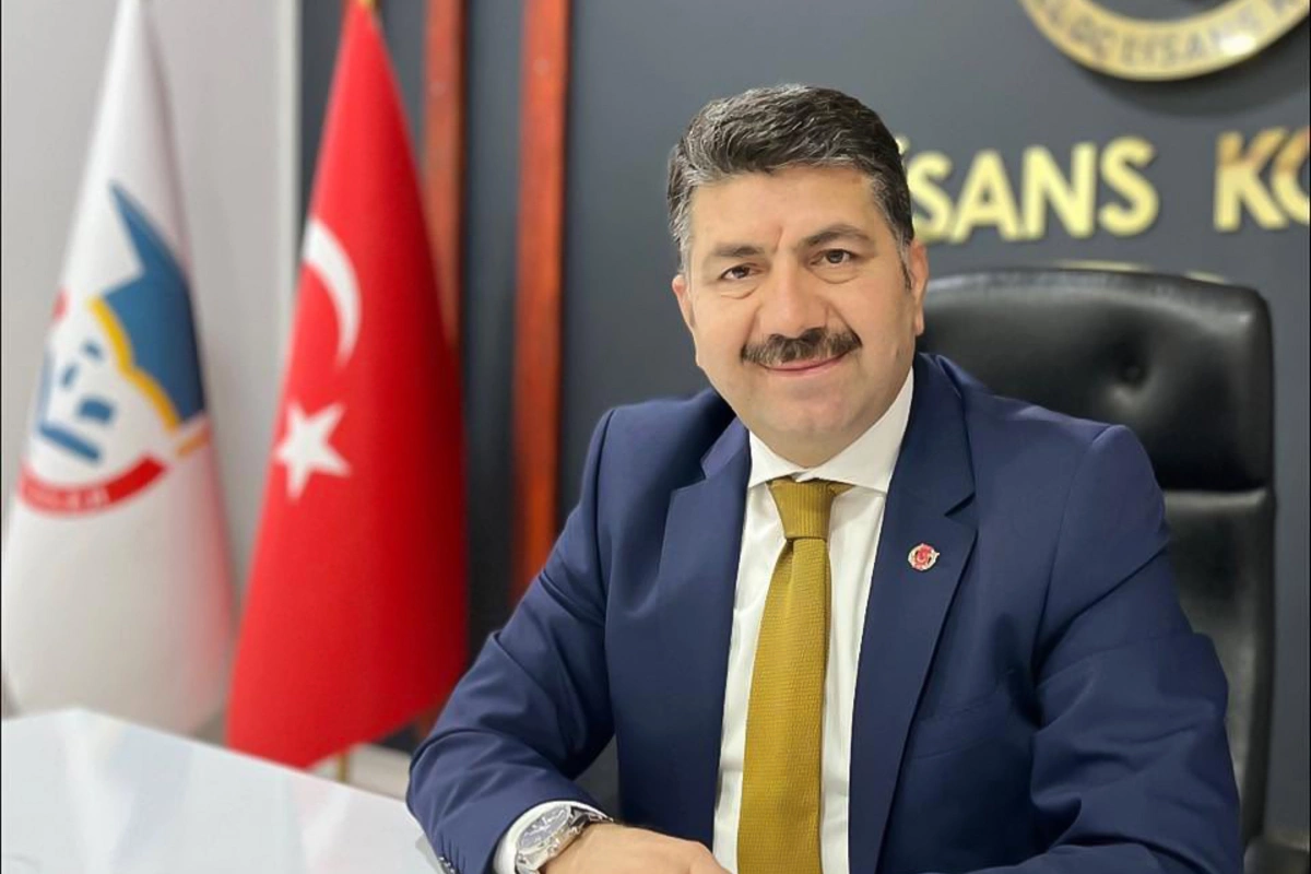 Azərbaycan türkiyəli jurnalisti beynəlxalq axtarışa verdi