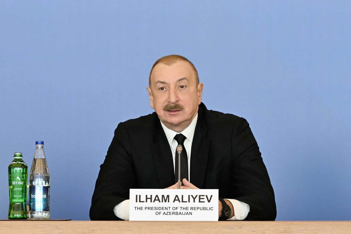 İlham Əliyev Böyük Britaniya və Şimali İrlandiyanın Baş nazirinə başsağlığı verib İlham Əliyev Böyük Britaniya və Şimali İrlandiyanın Baş nazirinə başsağlığı verib