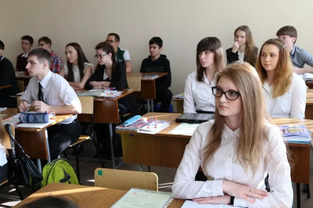 В России хотят ввести плату за учебу детей мигрантов В России хотят ввести плату за учебу детей мигрантов