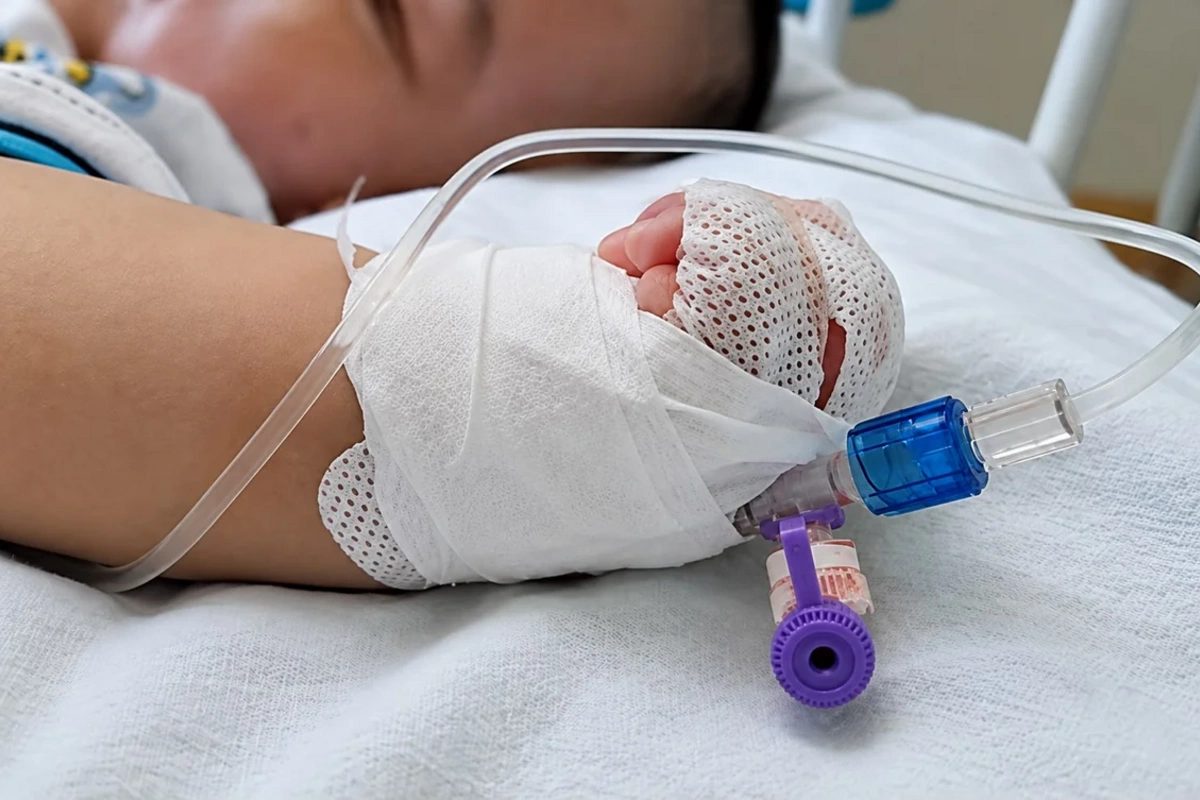 Sumqayıtda dəhşətli hadisə: 12 uşaq antibiotikdən zəhərlənib - İDDİA