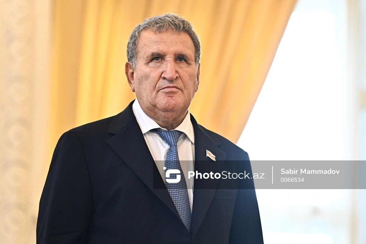İsa Həbibbəyli: Qızımın bir milyonu yox, çoxlu qızıl-zinət əşyaları oğurlanıb İsa Həbibbəyli: Qızımın bir milyonu yox, çoxlu qızıl-zinət əşyaları oğurlanıb