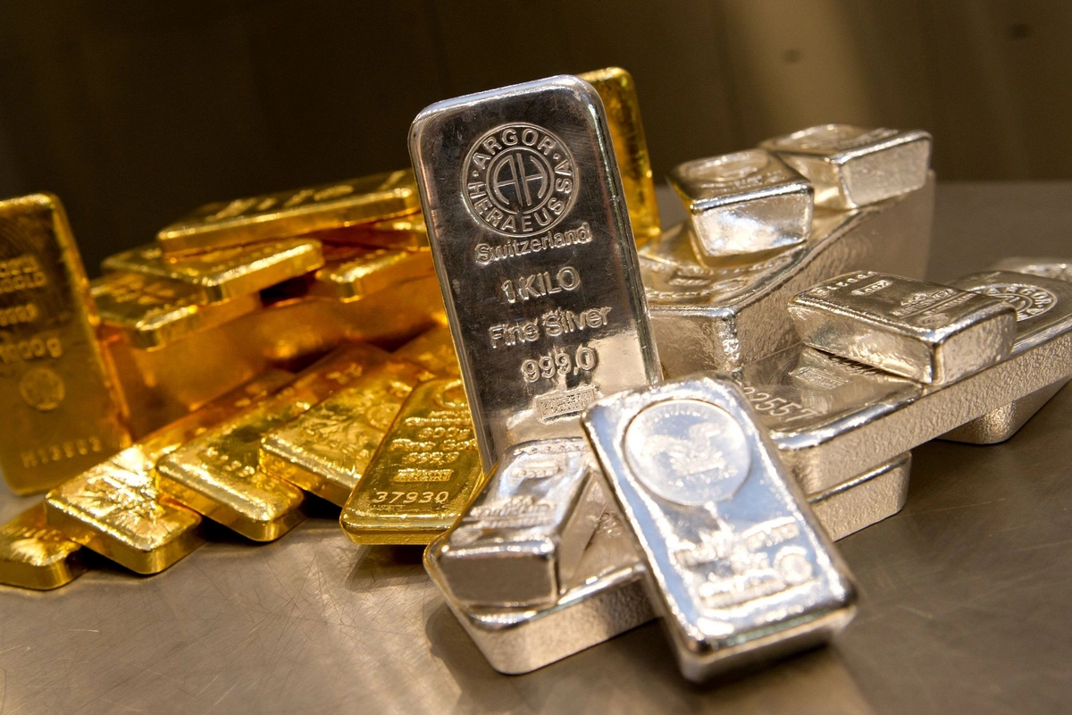 Trampın açıqlamaları fonunda qızılın qiyməti yenidən yüksəlib