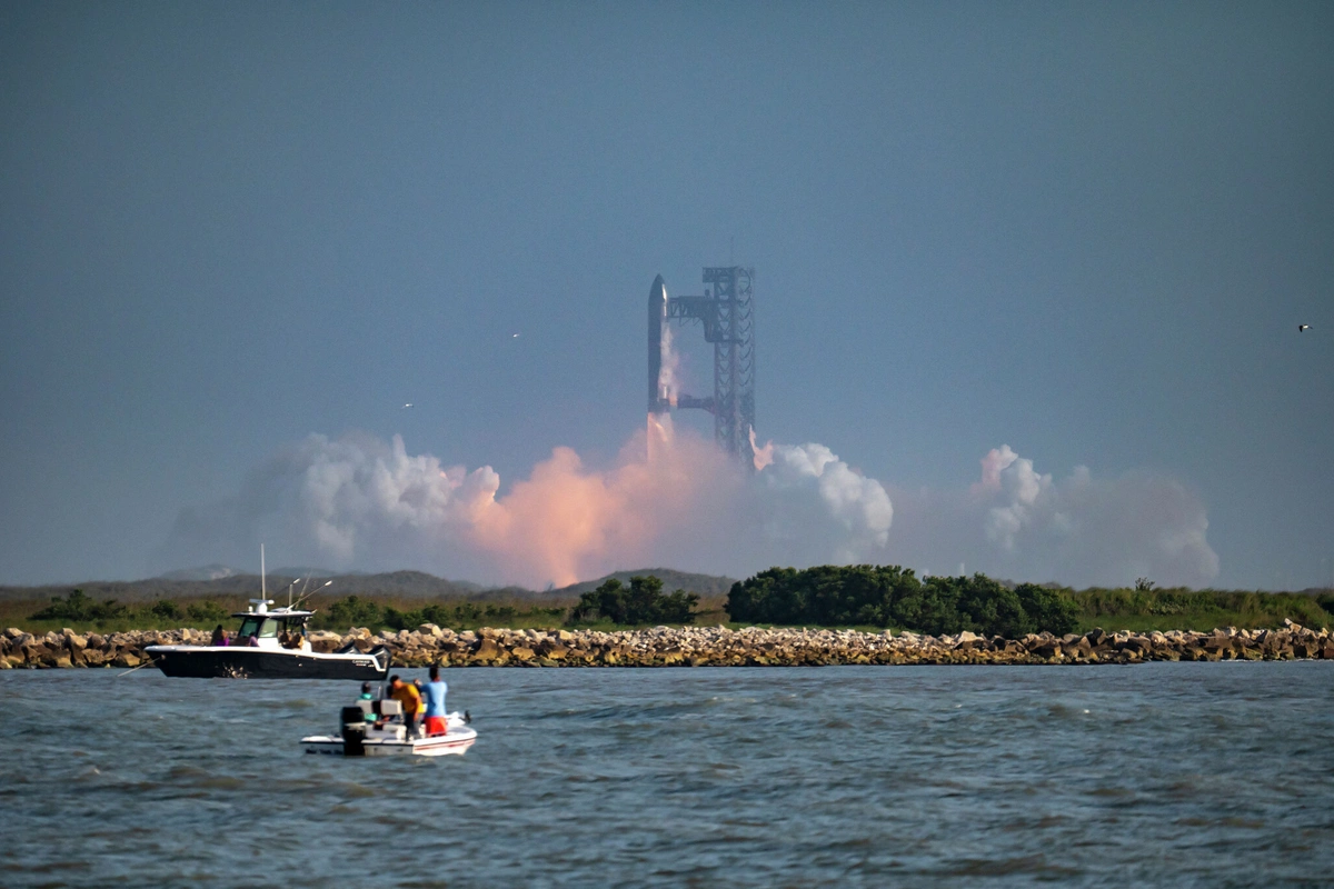 Texasda 80 nəfər SpaceX-ə qarşı məhkəməyə müraciət edib