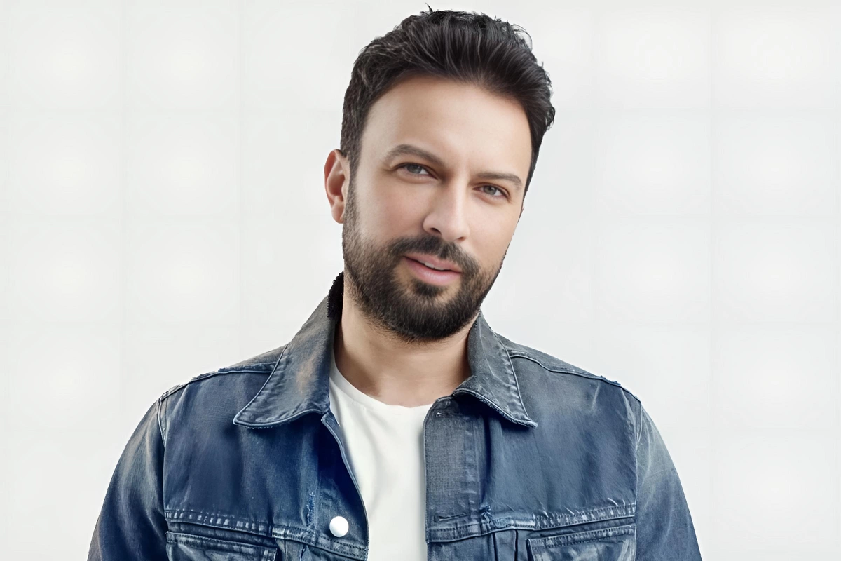 Məktəblərə silahlı hücumdan yazan Tarkan: Təcili tədbir görülməlidir!