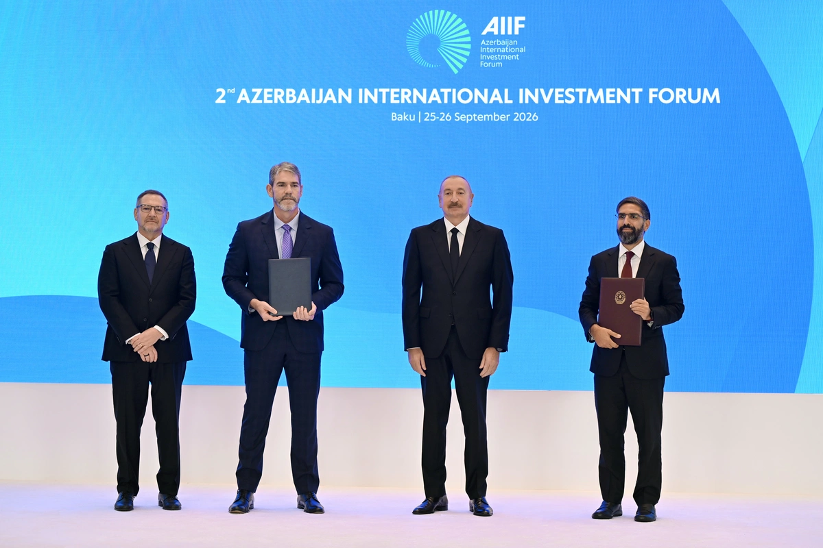 II Azərbaycan Beynəlxalq İnvestisiya Forumunda sənədlər mübadilə edilib