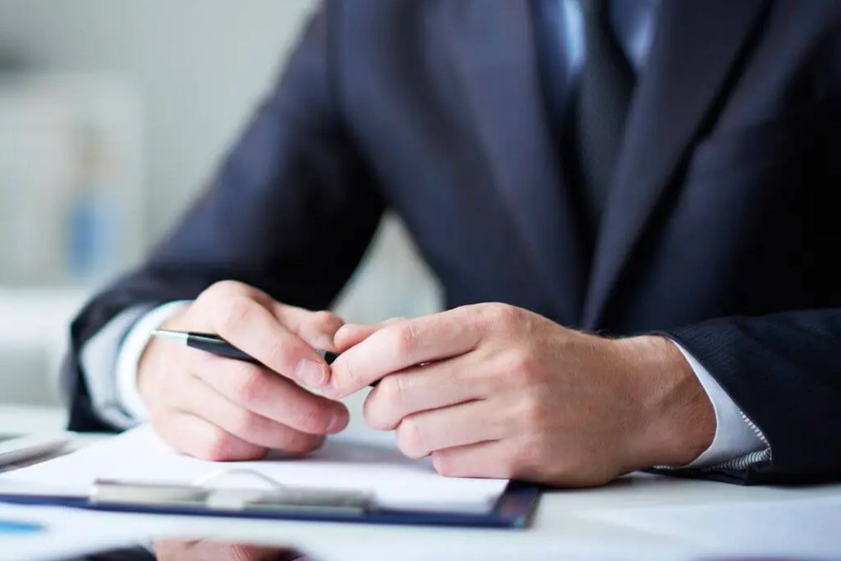 В Азербайджане отменяется система поощрений в госслужбе