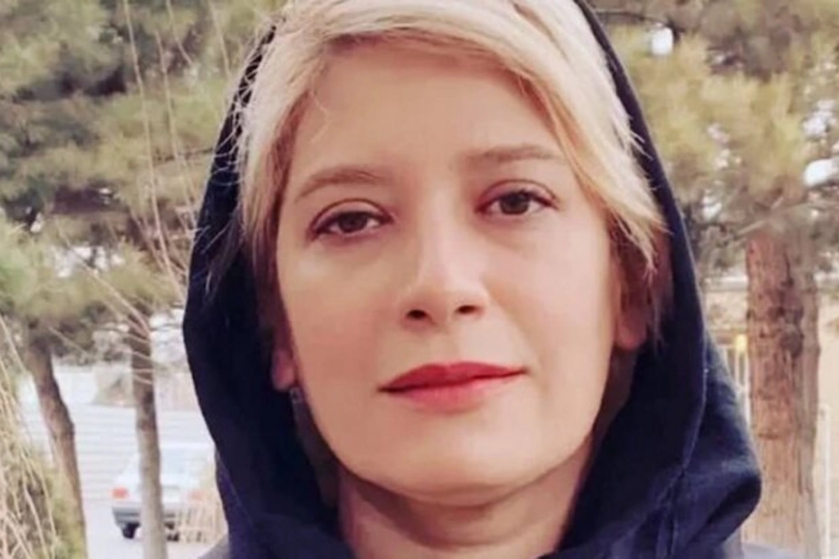 İranda idmançı 18 tonluq təyyarəni hərəkət etdirərək dünya rekordu vurub