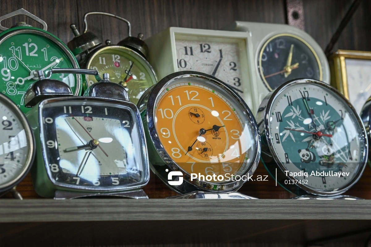 180-ə yaxın ölkədən qədim əşyaların toplandığı əntiq mağazadan fotoreportaj