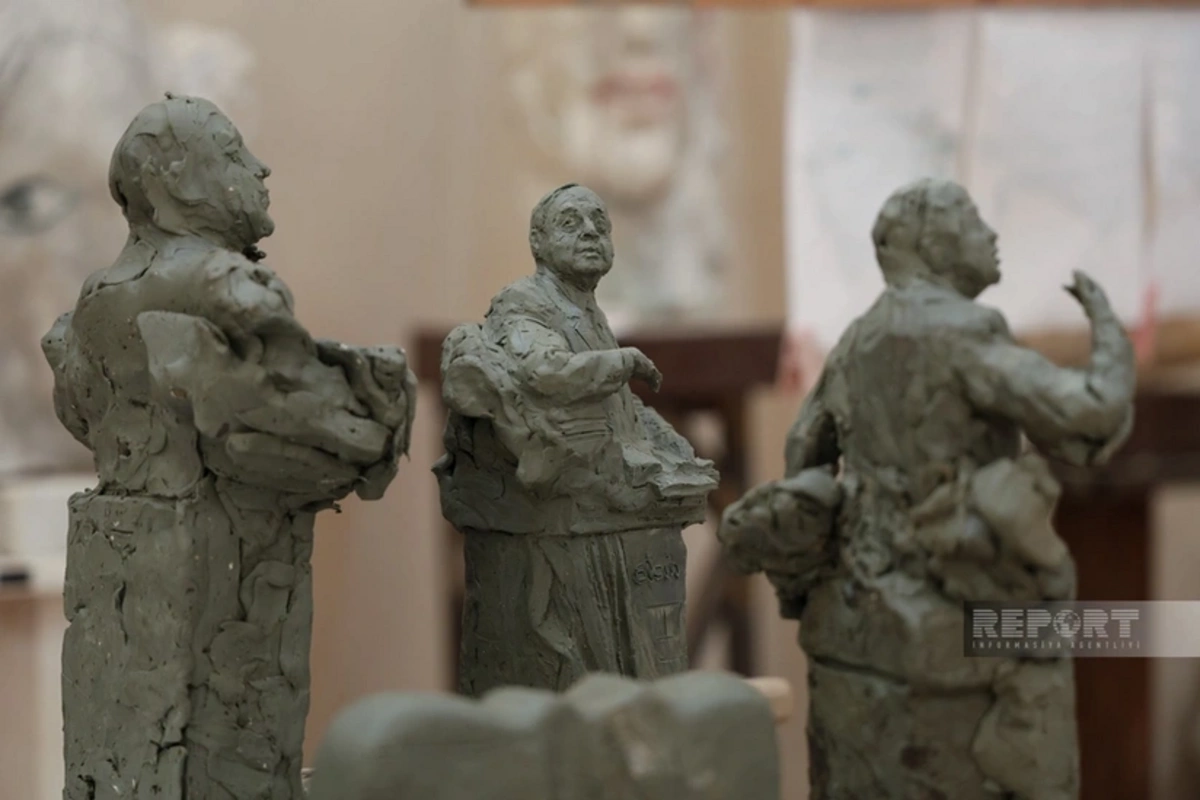 Xalq yazıçısı Elçinin Fəxri xiyabandakı qəbirüstü abidəsini Natiq Əliyev hazırlayır