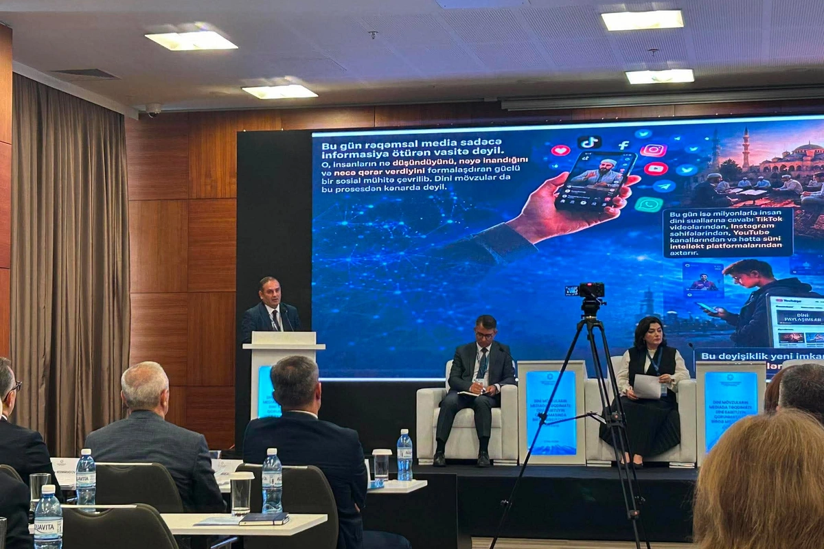 Anar Qafarov: Qlobal problemləri evinizə gətirən o balaca ekranların arxasında böyük müharibələr gedir