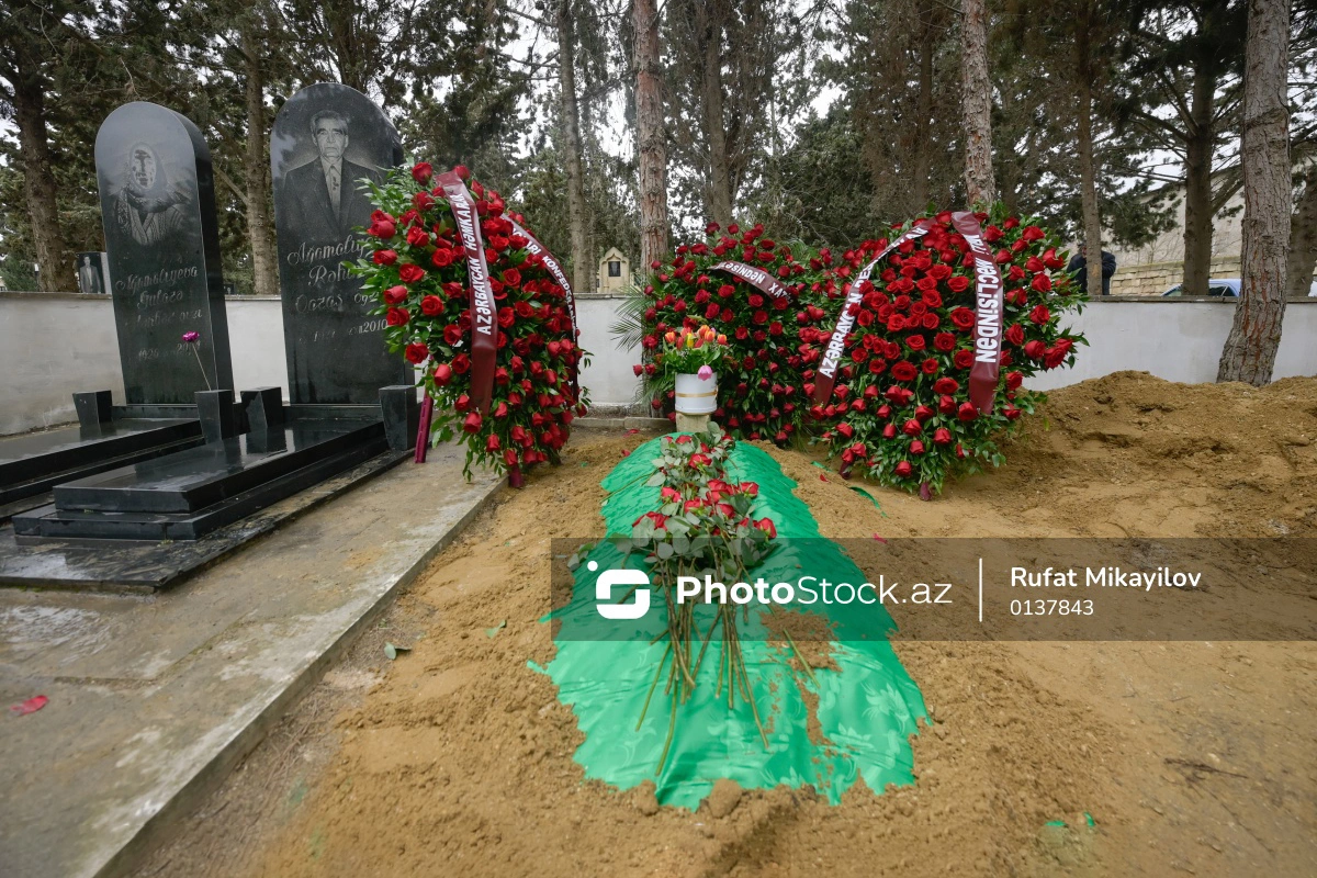 Fəzail Ağamalı dəfn olundu