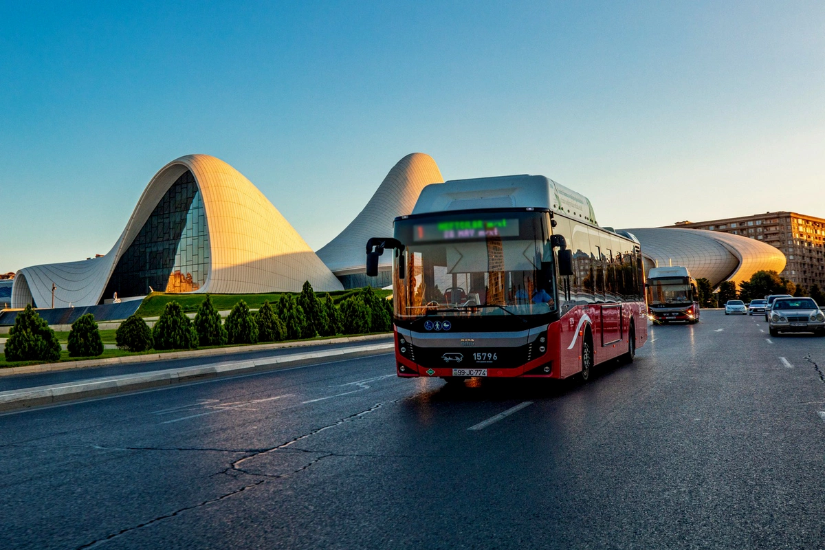 Yanvarın 1-də avtobus bu saata qədər İŞLƏYƏCƏK