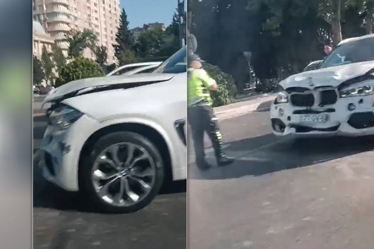 Bakıda BMW qəzaya düşdü