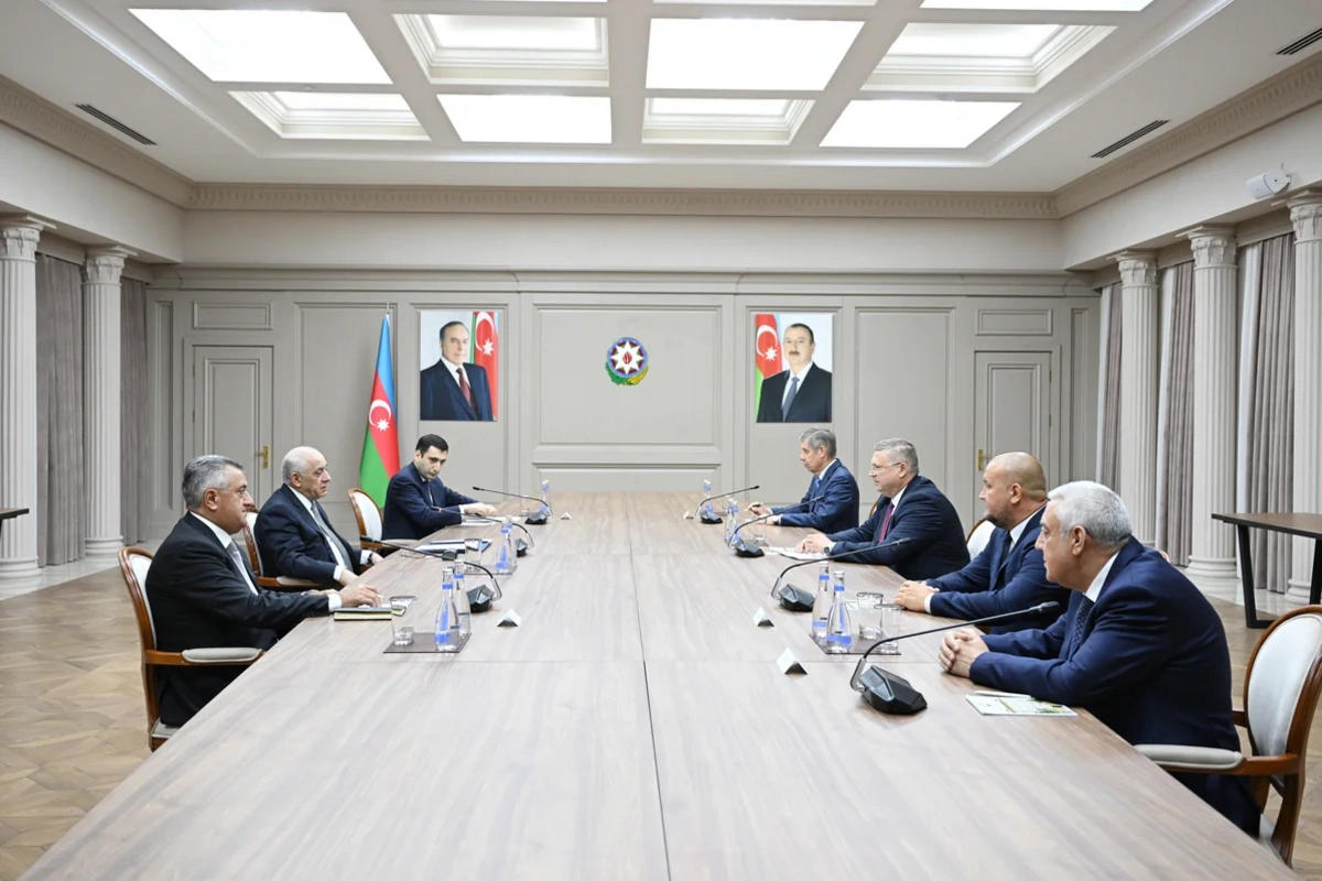 Премьер-министр Азербайджана принял вице-губернатора Астраханской области