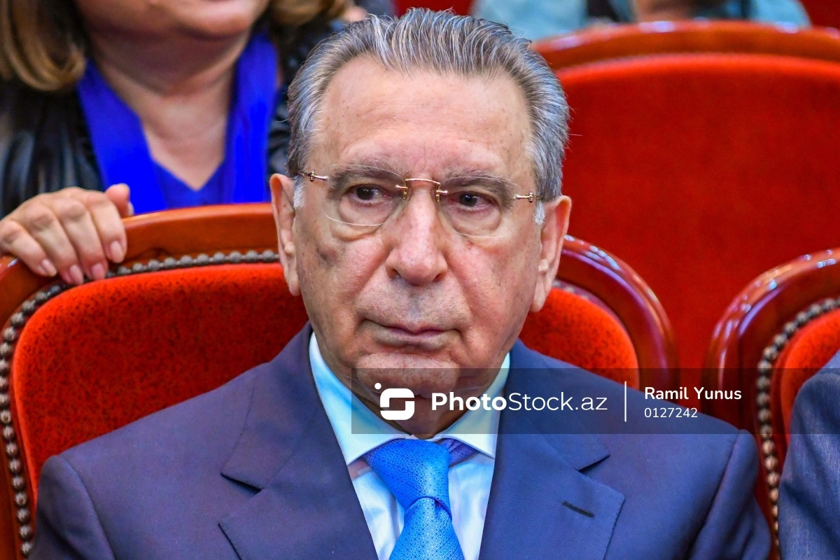 Рамиз Мехтиев лишен всех почетных званий и орденов? Рамиз Мехтиев лишен всех почетных званий и орденов?