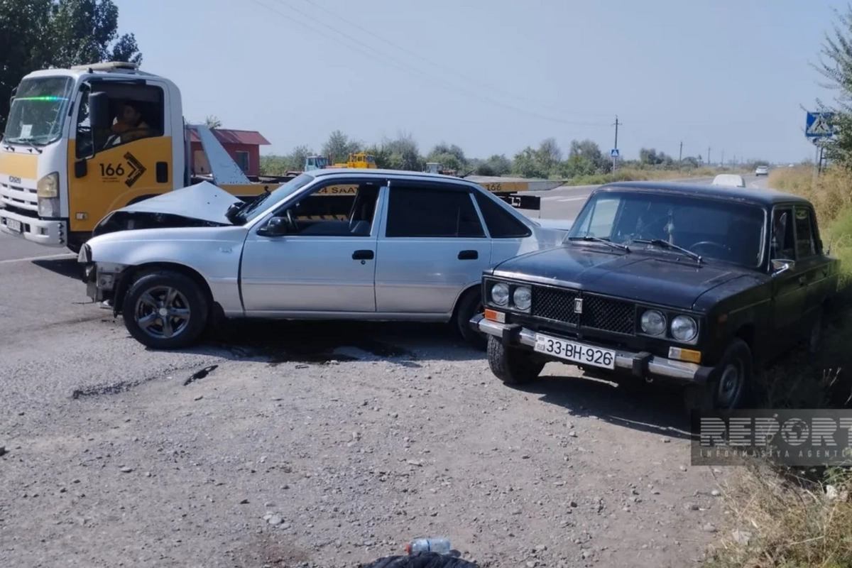 Kürdəmirdə zəncirvari yol qəzası olub, iki nəfər xəsarət alıb