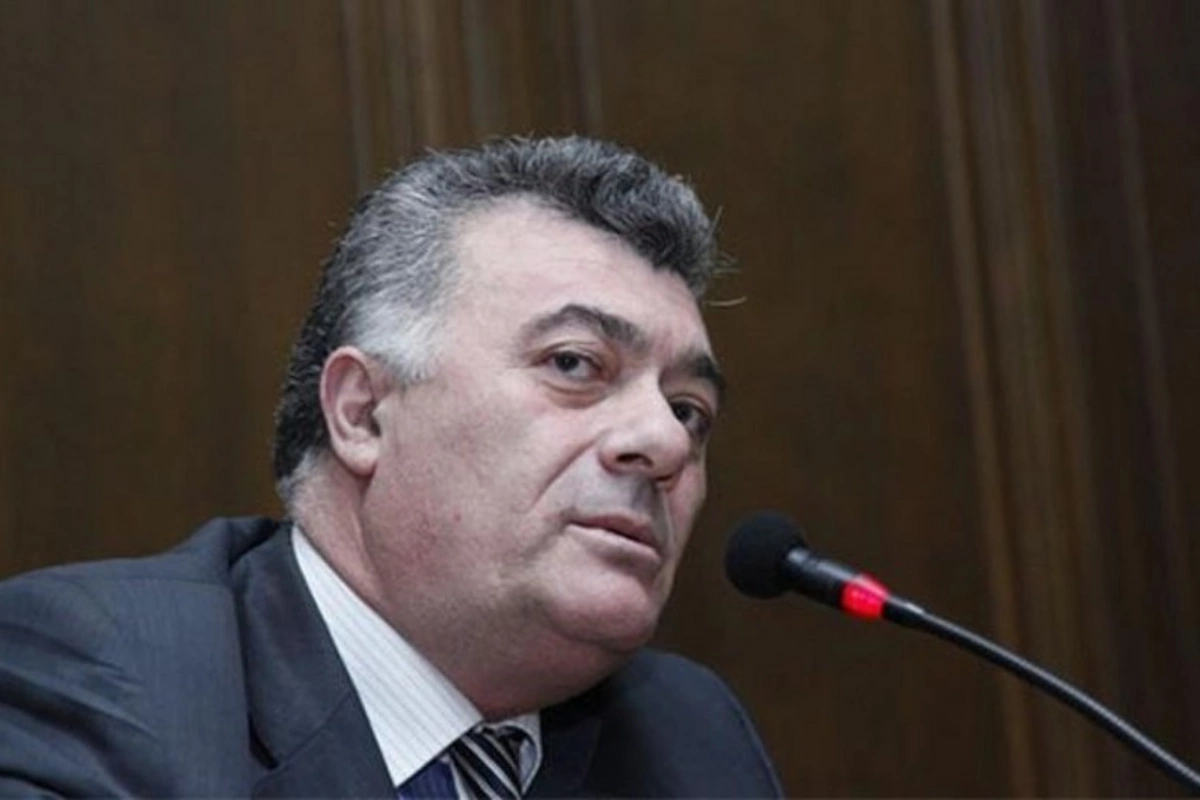 Ermənistanda keçmiş deputat hakimiyyəti ələ keçirmək çağırışlarına görə saxlanılıb Ermənistanda keçmiş deputat hakimiyyəti ələ keçirmək çağırışlarına görə saxlanılıb
