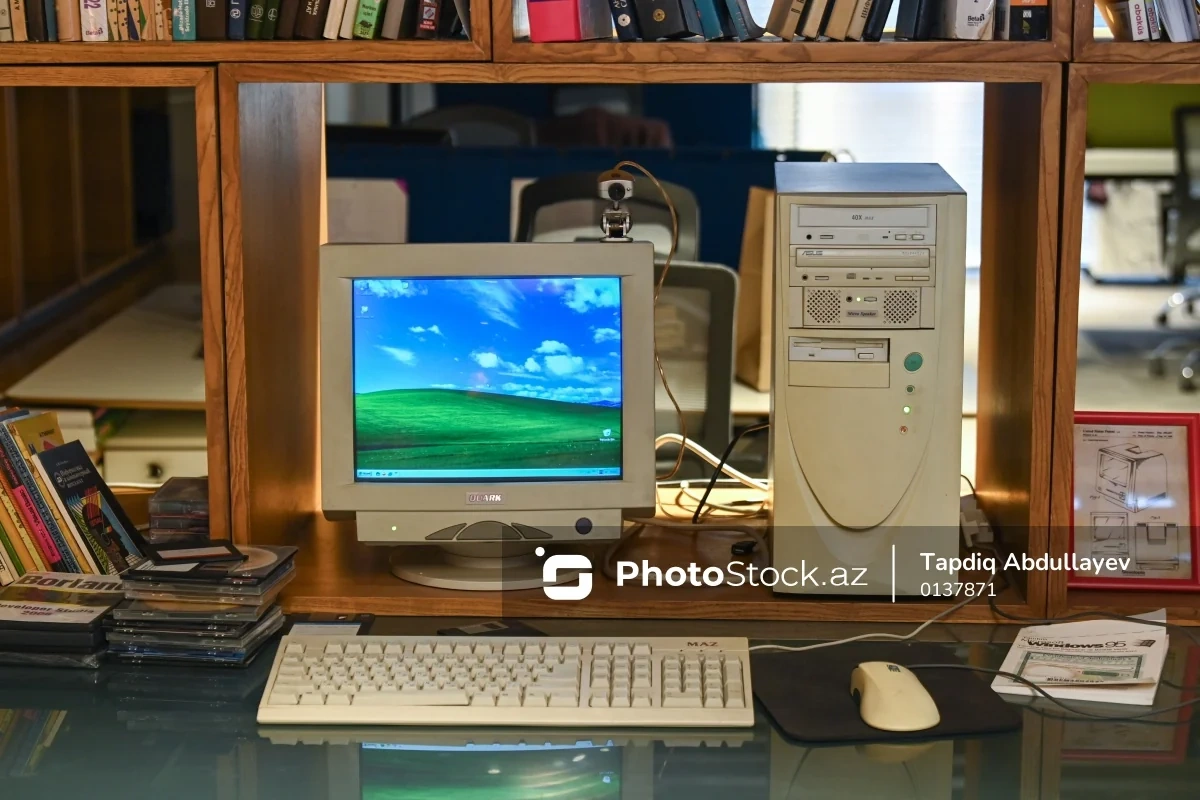 1959-cu ildən bu günə: İT sahəsinin inkişafını əks etdirən sərgi - FOTOREPORTAJ