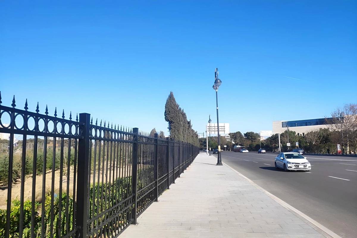 Bakıda bu ərazidə piyadalarla bağlı PROBLEM - 350 metr məsafəni...