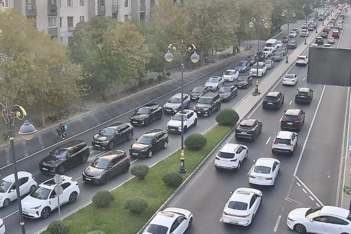 Bakıda hazırda hansı yollarda sıxlıq var?
